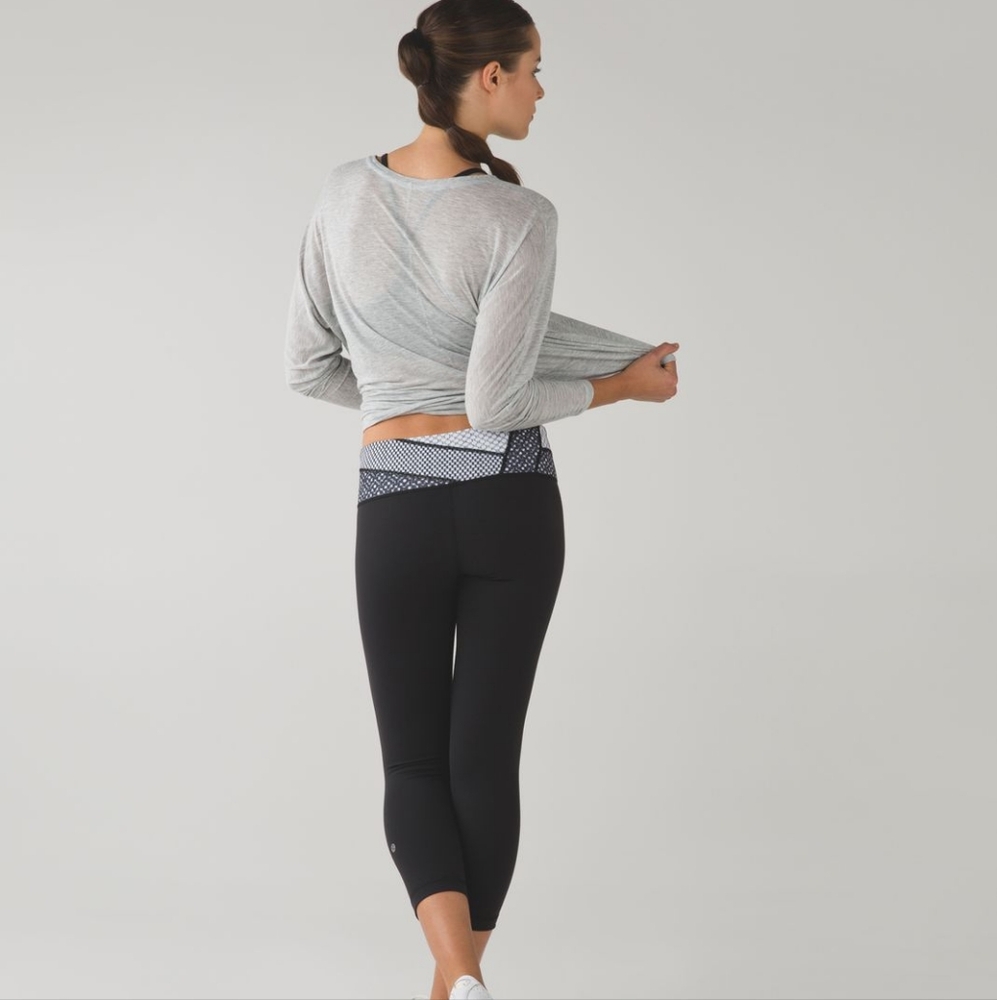 GUC Lululemon Wunder Under Crop III *Full-On LuonBlack/Dottie Eyelet White BLK - Picture 2 of 10